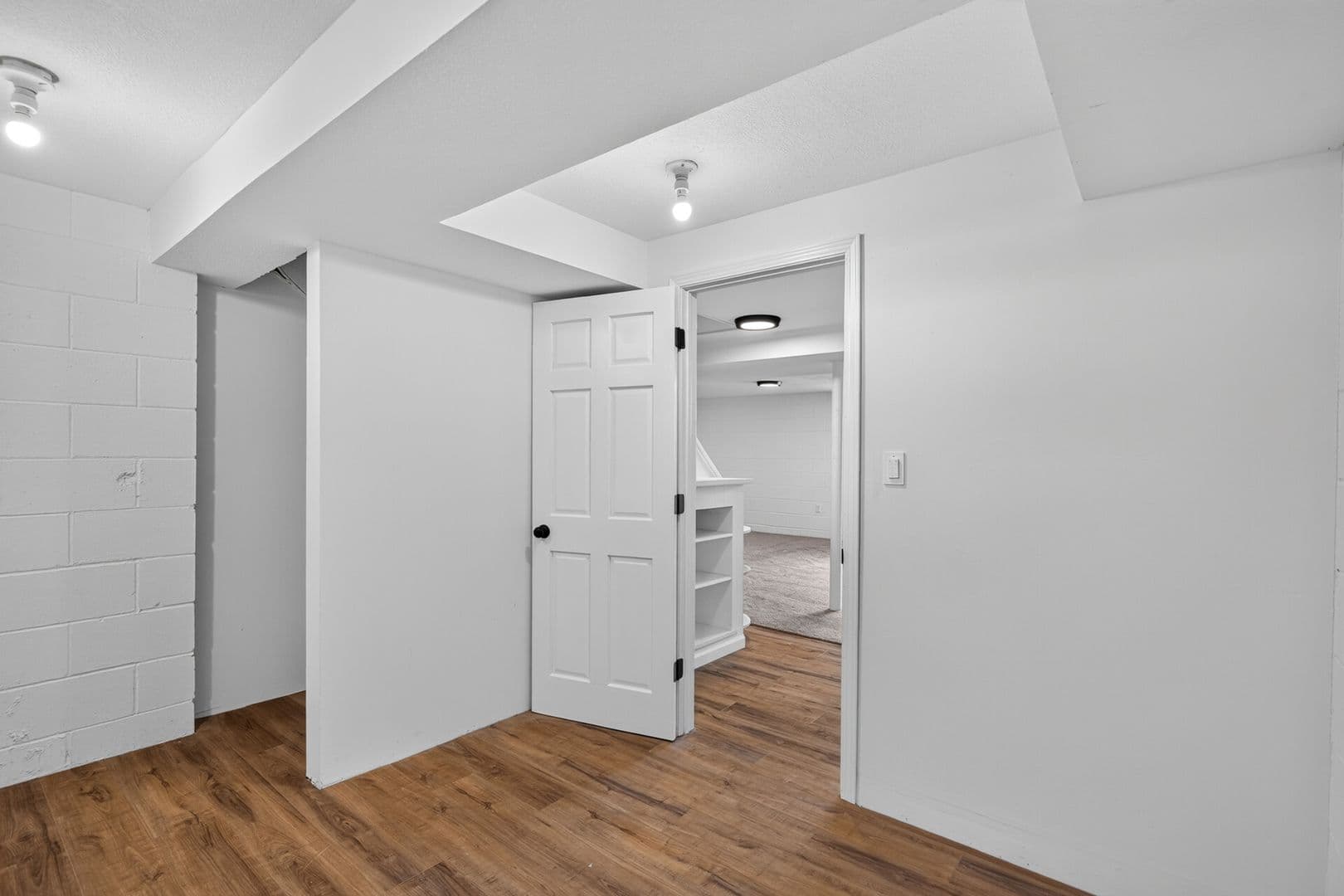 Inver Grove Heights House: 1875 46th St E