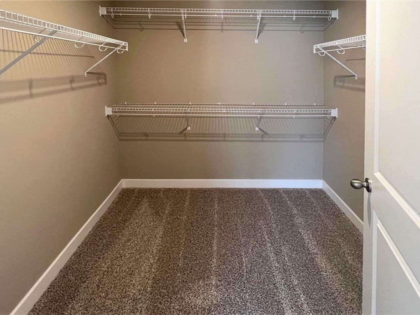 Rosemount House: 1381 136th St W
