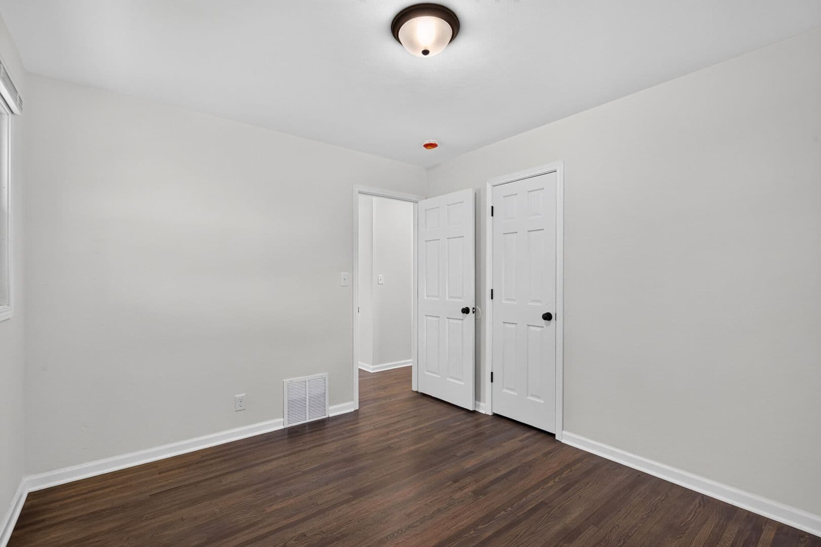 Inver Grove Heights House: 1875 46th St E