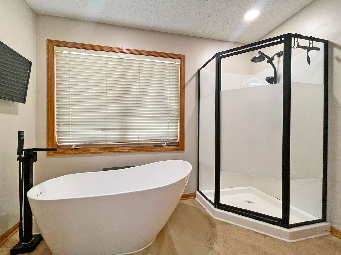 Rosemount House: 15711 Crocus Avenue