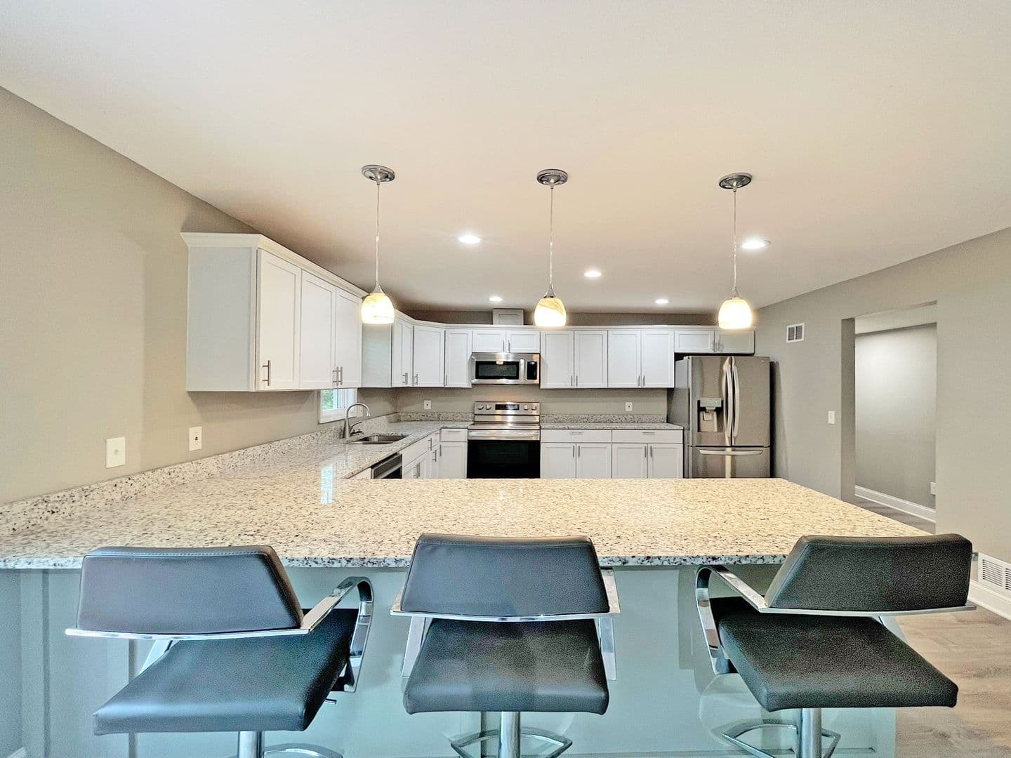 Plymouth House: 5743 Juneau Lane N