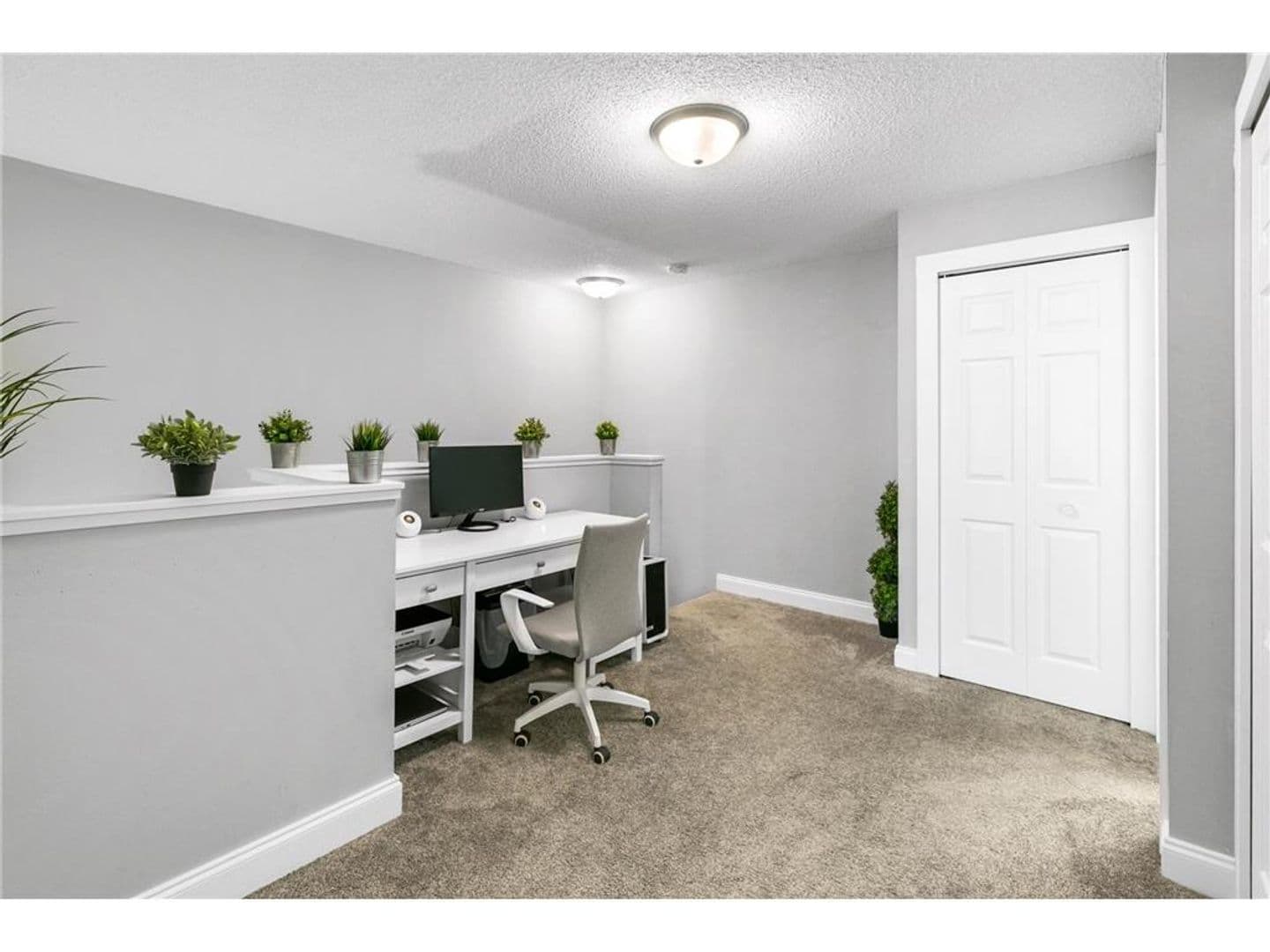 Apple Valley Townhome: 7184 155th St W