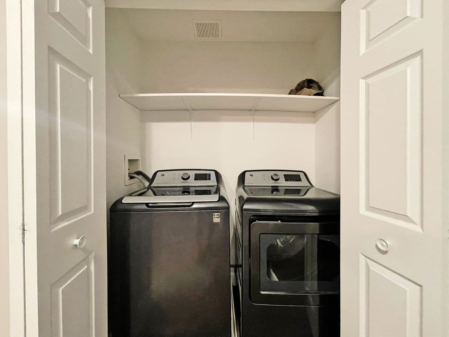 Apple Valley Townhome: 7184 155th St W
