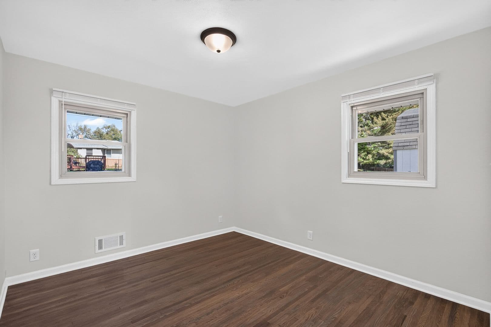 Inver Grove Heights House: 1875 46th St E