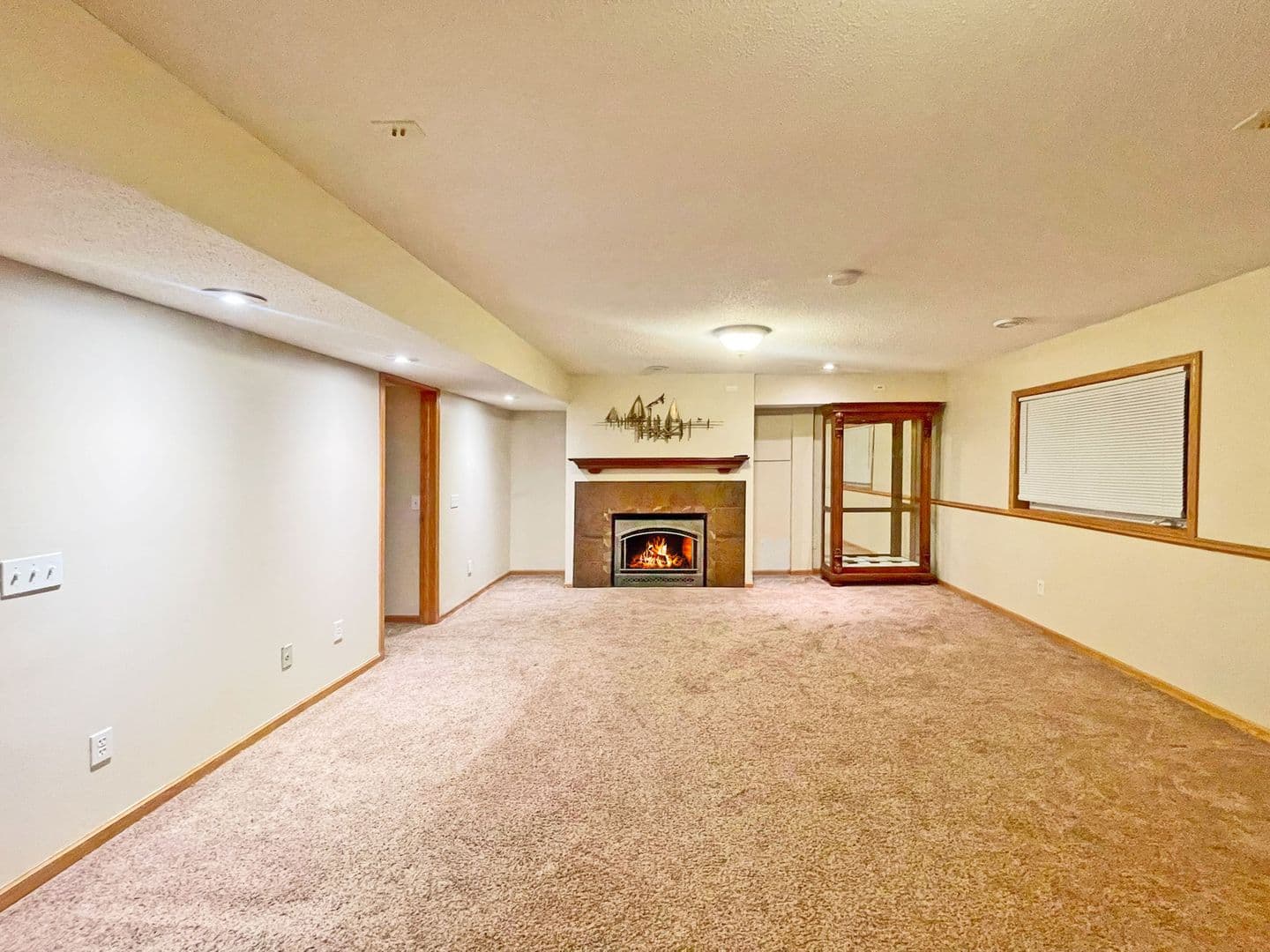Rosemount House: 15711 Crocus Avenue
