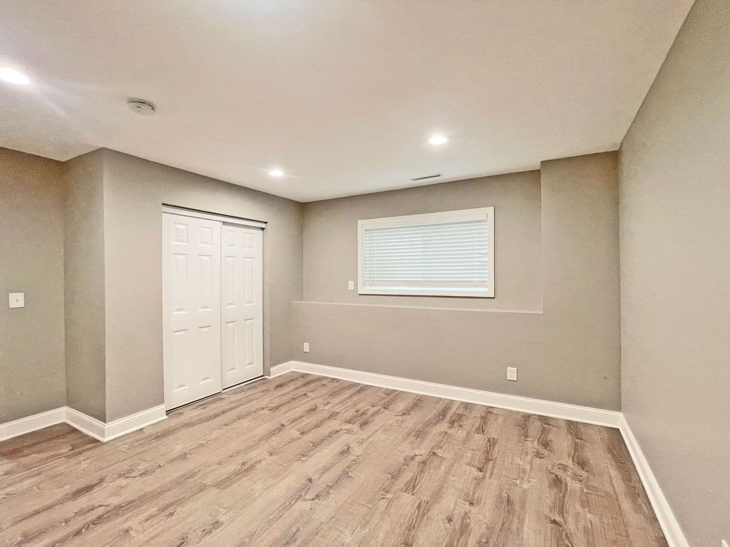 Plymouth House: 5743 Juneau Lane N