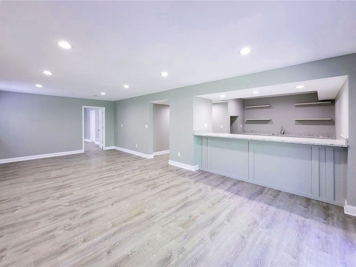 Plymouth House: 5743 Juneau Lane N