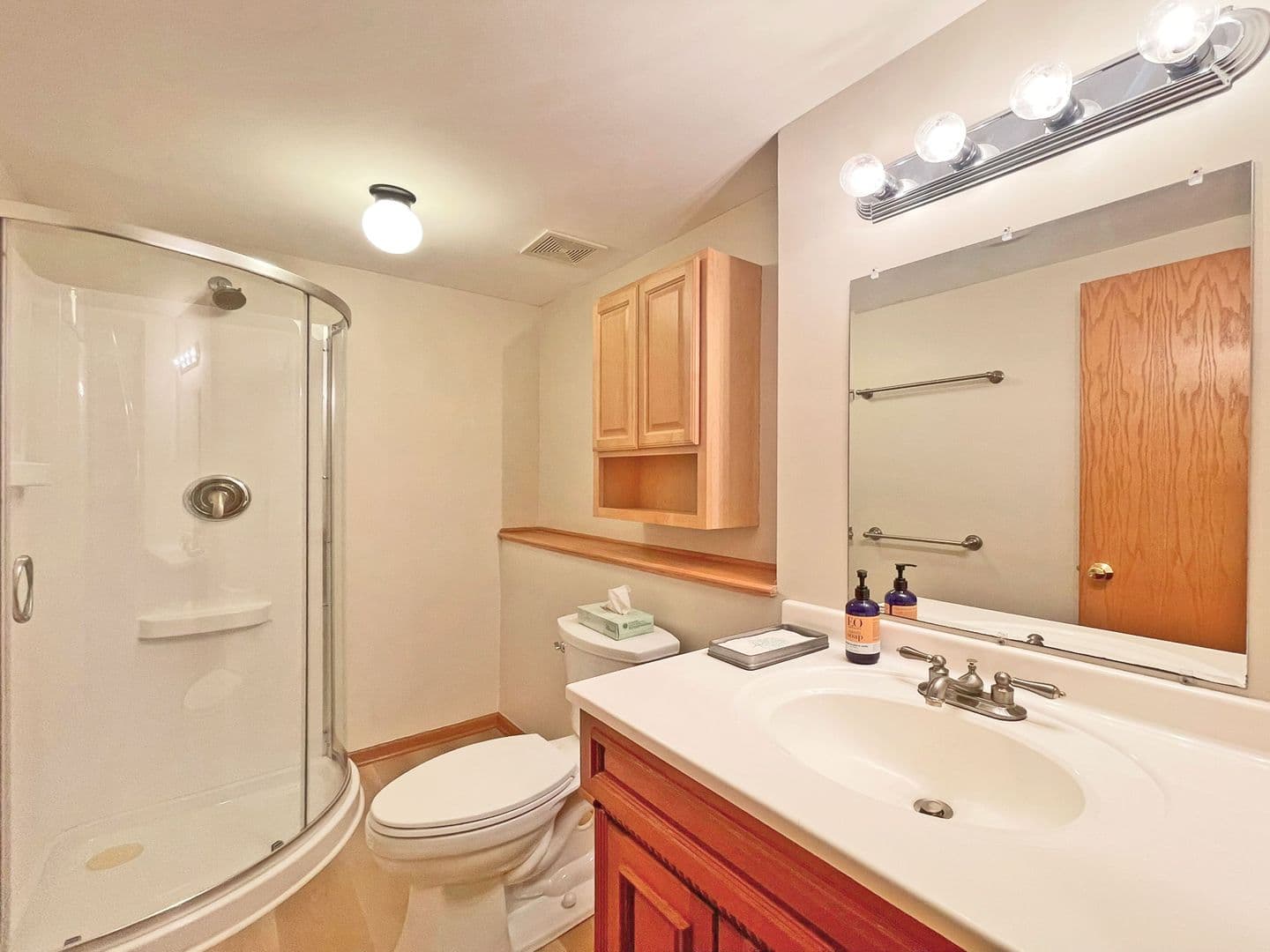 Rosemount House: 15711 Crocus Avenue