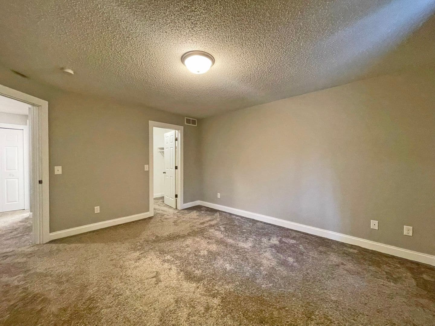 Apple Valley Townhome: 7184 155th St W