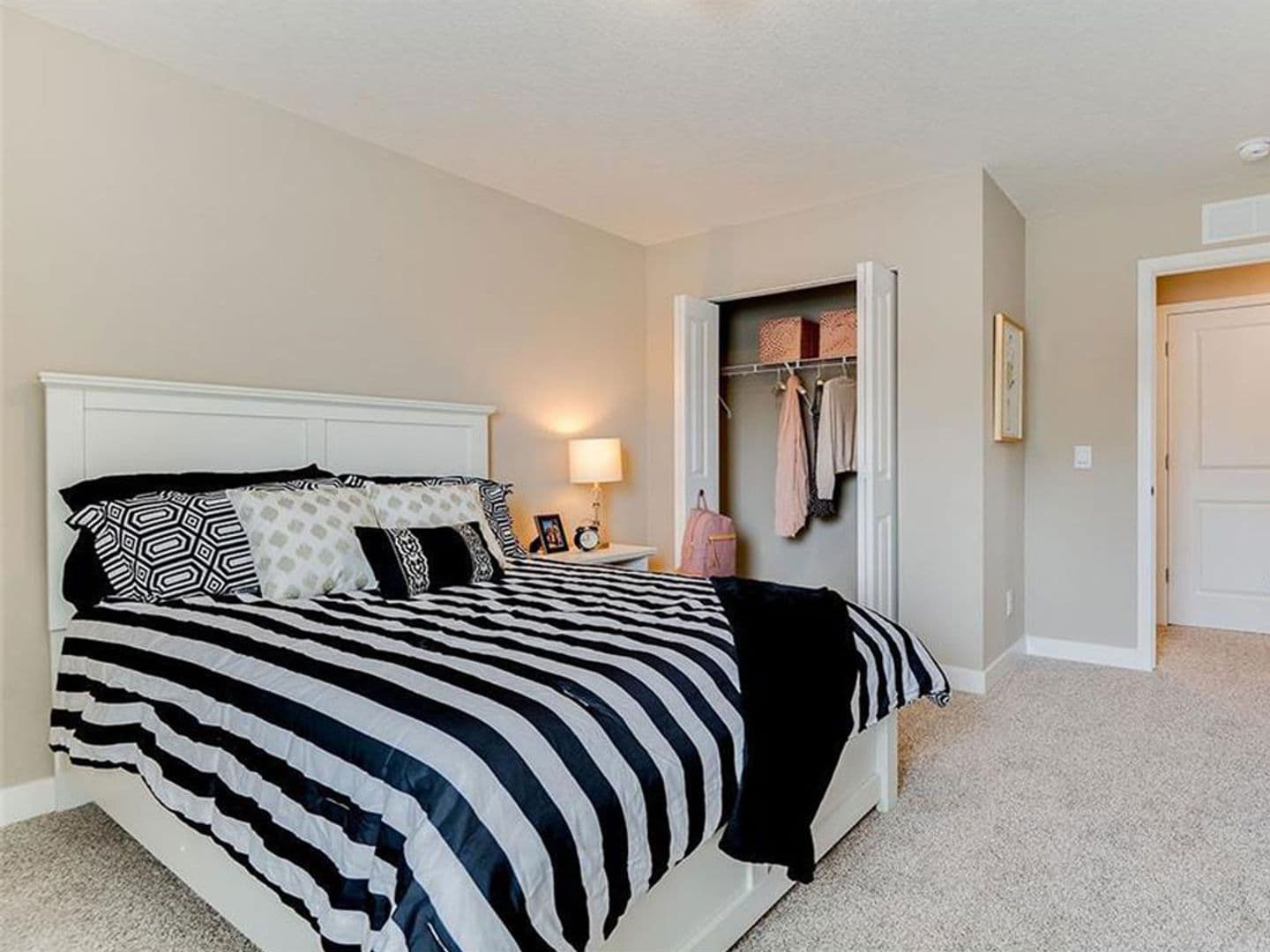 Rosemount House: 1381 136th St W