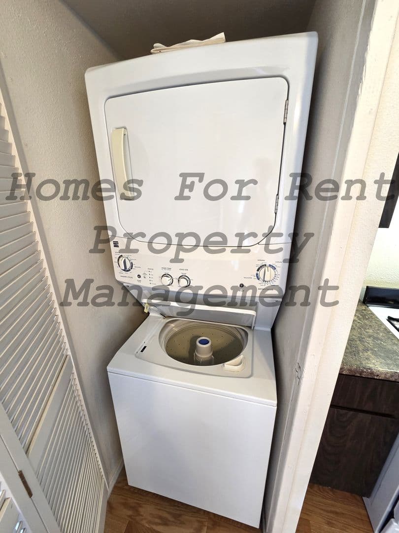 Porterville Apartment: 333 N. Indiana St.