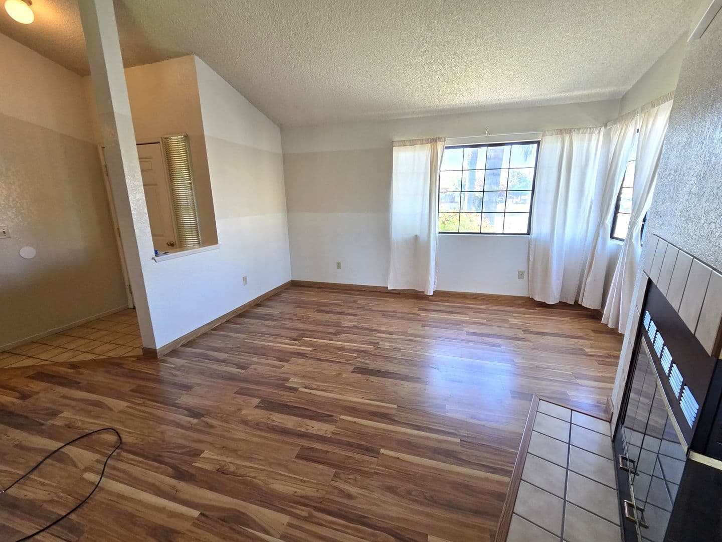 Porterville House: 550 Black Oak Ave