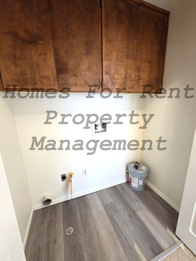 Porterville Apartment: 1719 W. Putnam Ave