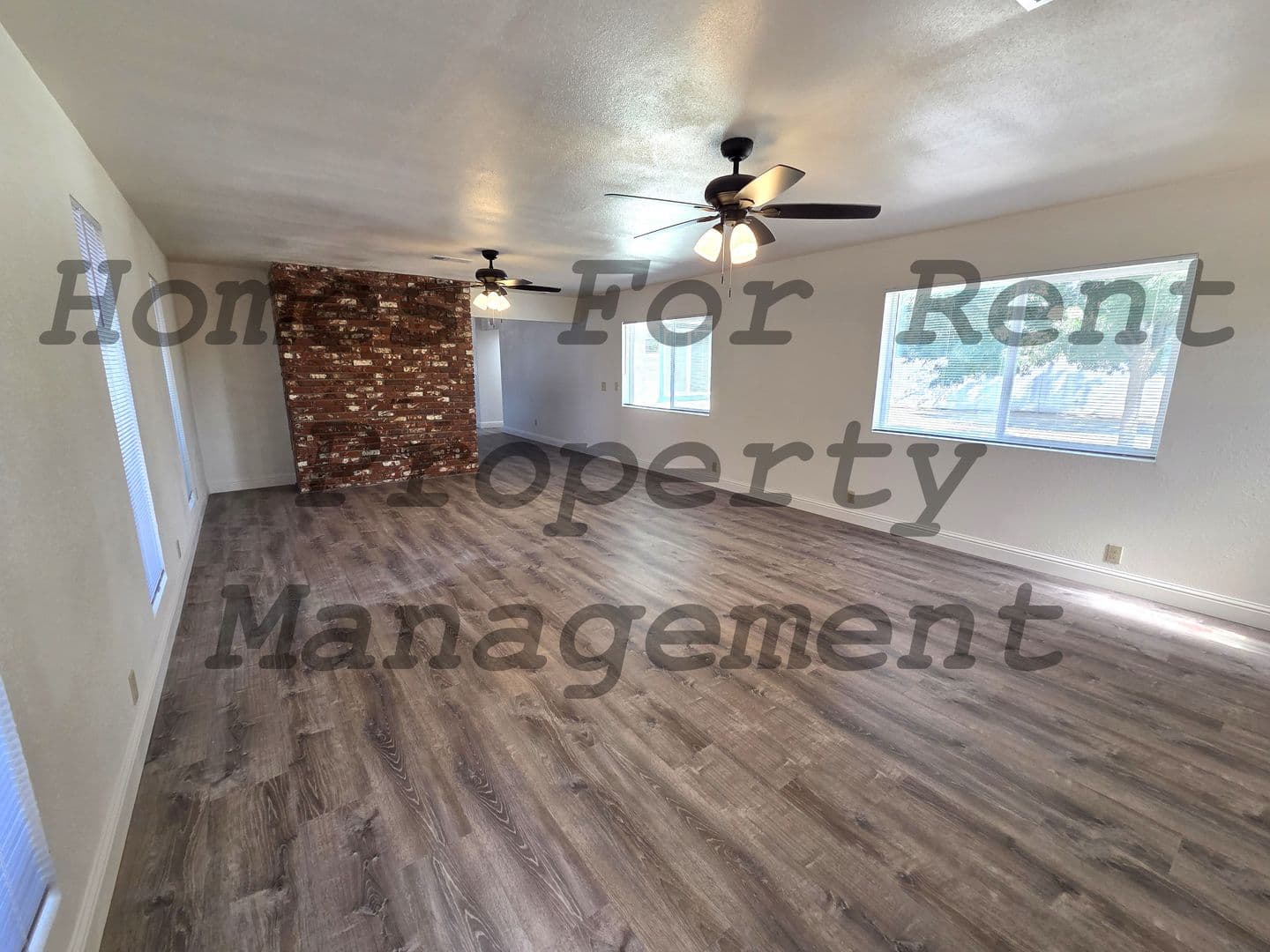 Porterville House: 711 Sandra Ln