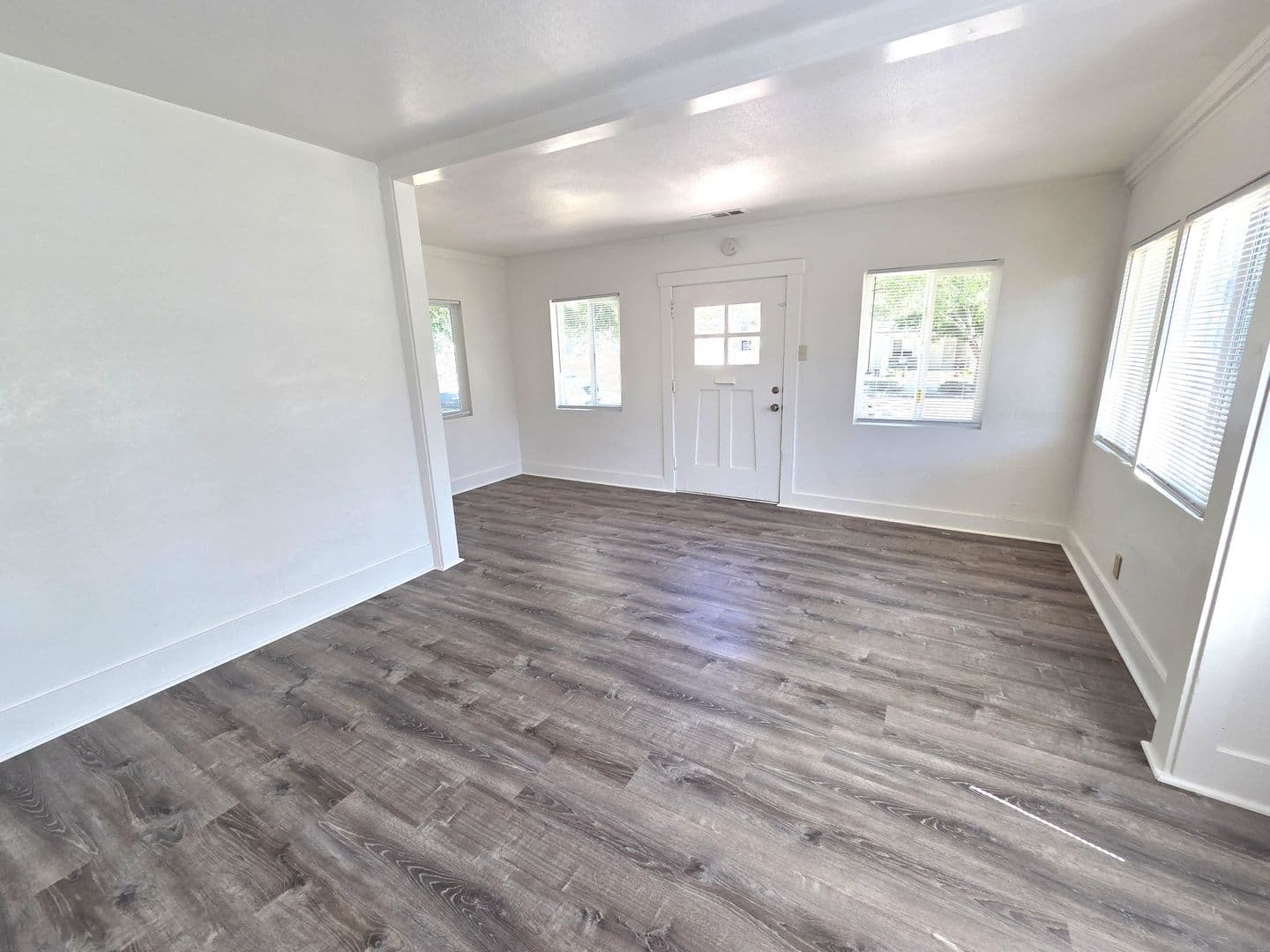 Porterville House: 345 W. Kanai Ave