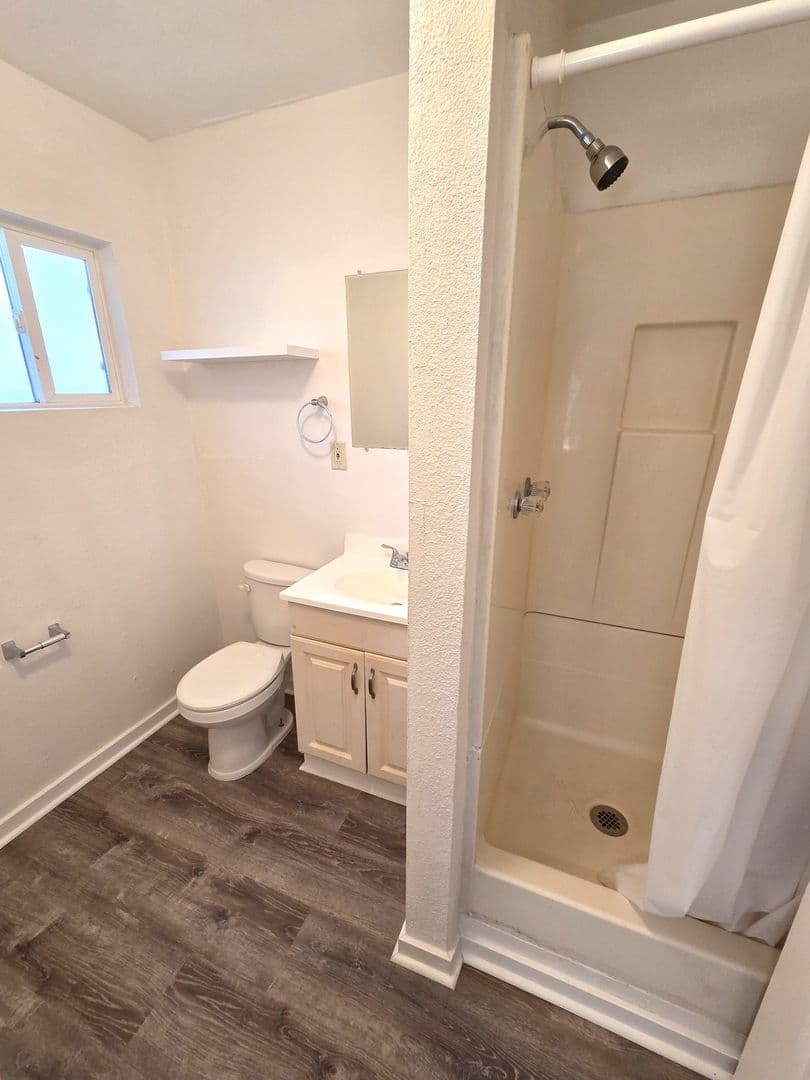 Porterville House: 345 W. Kanai Ave