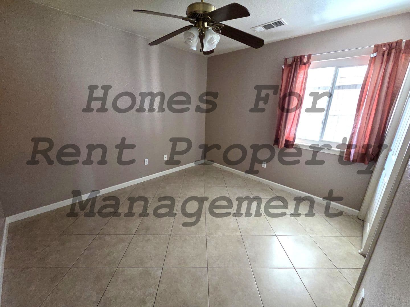Woodlake House: 541 Willow St