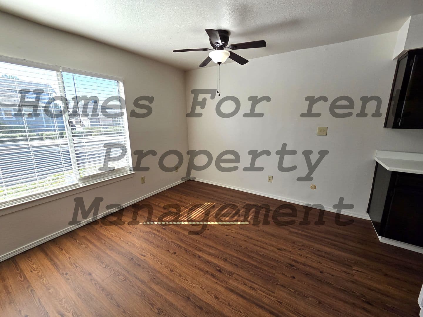Porterville Apartment: 233 N. E St. #1-3