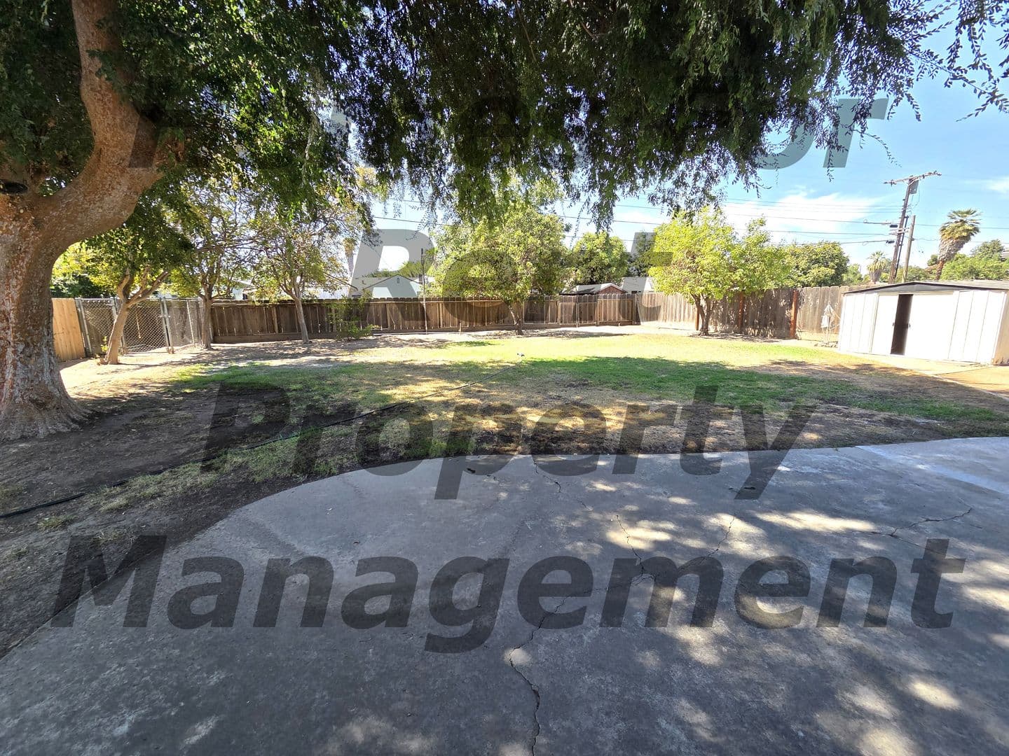 Porterville House: 669 W. Kanai Ave.