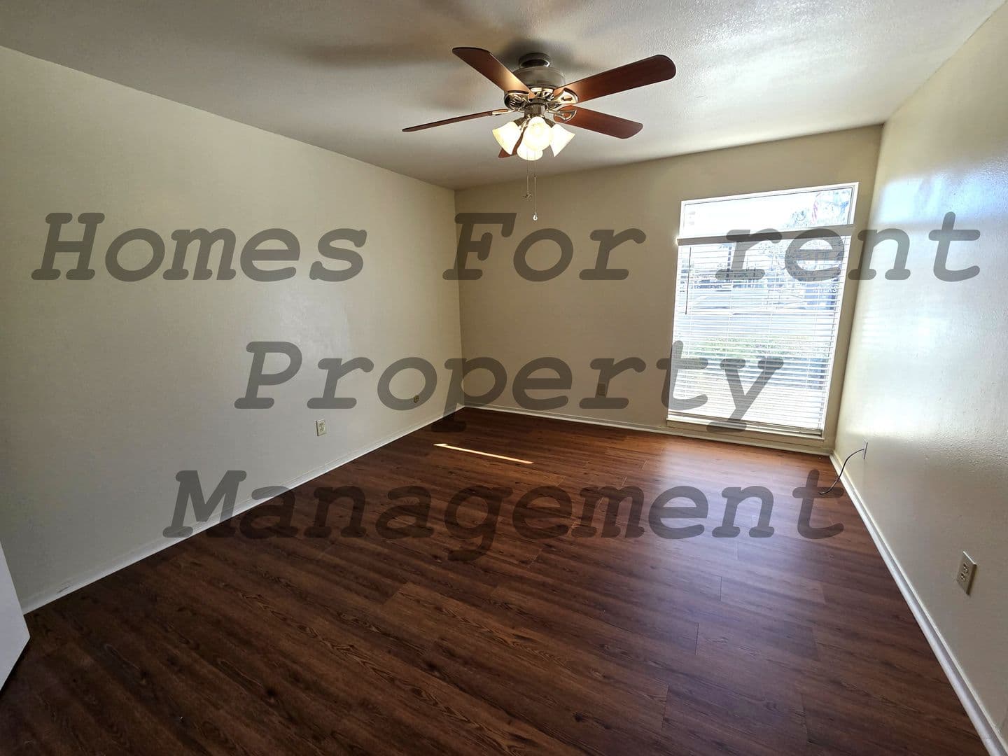 Porterville Apartment: 233 N. E St. #1-3