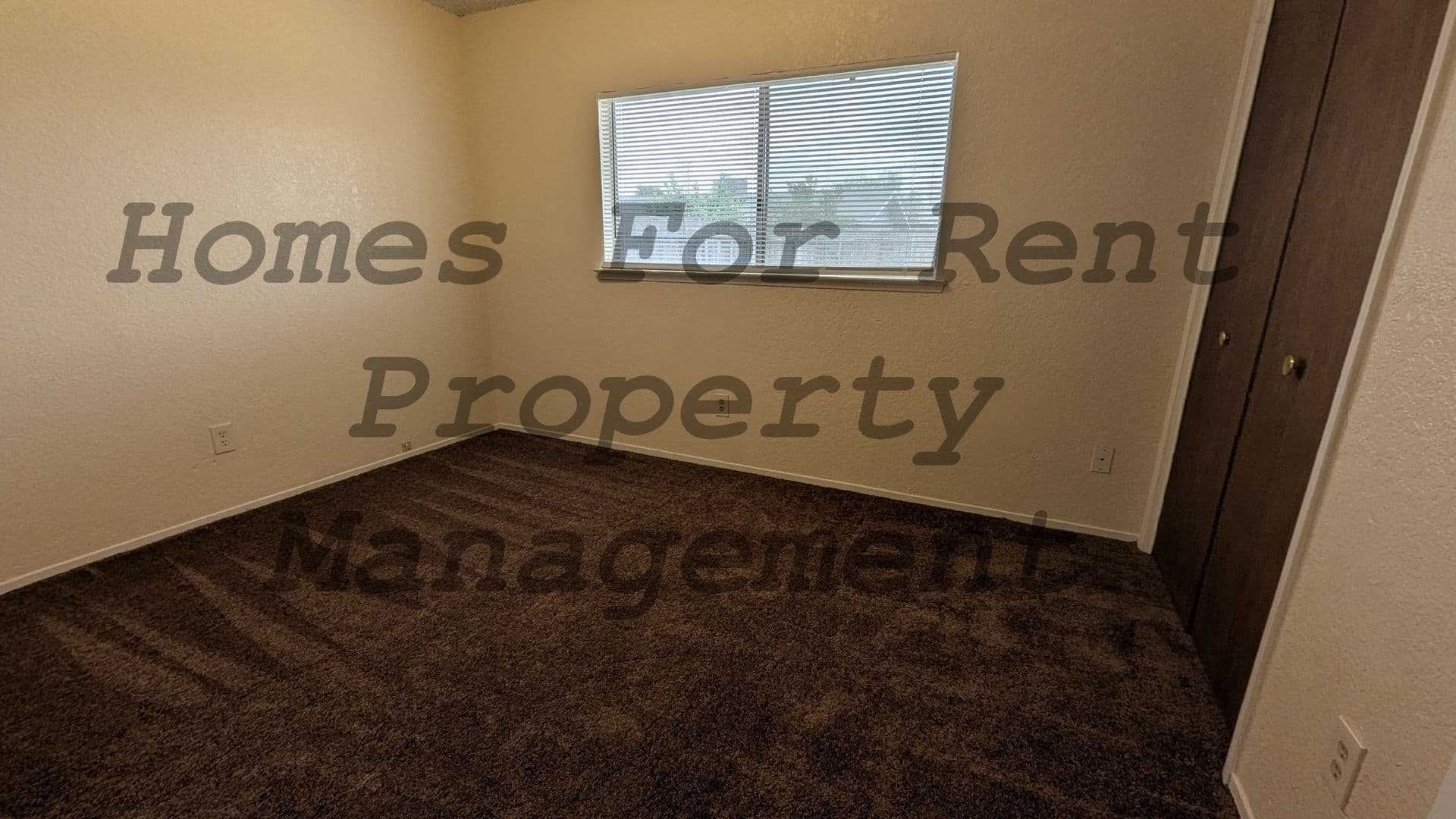 Porterville House: 1051 W. Thurman Ave