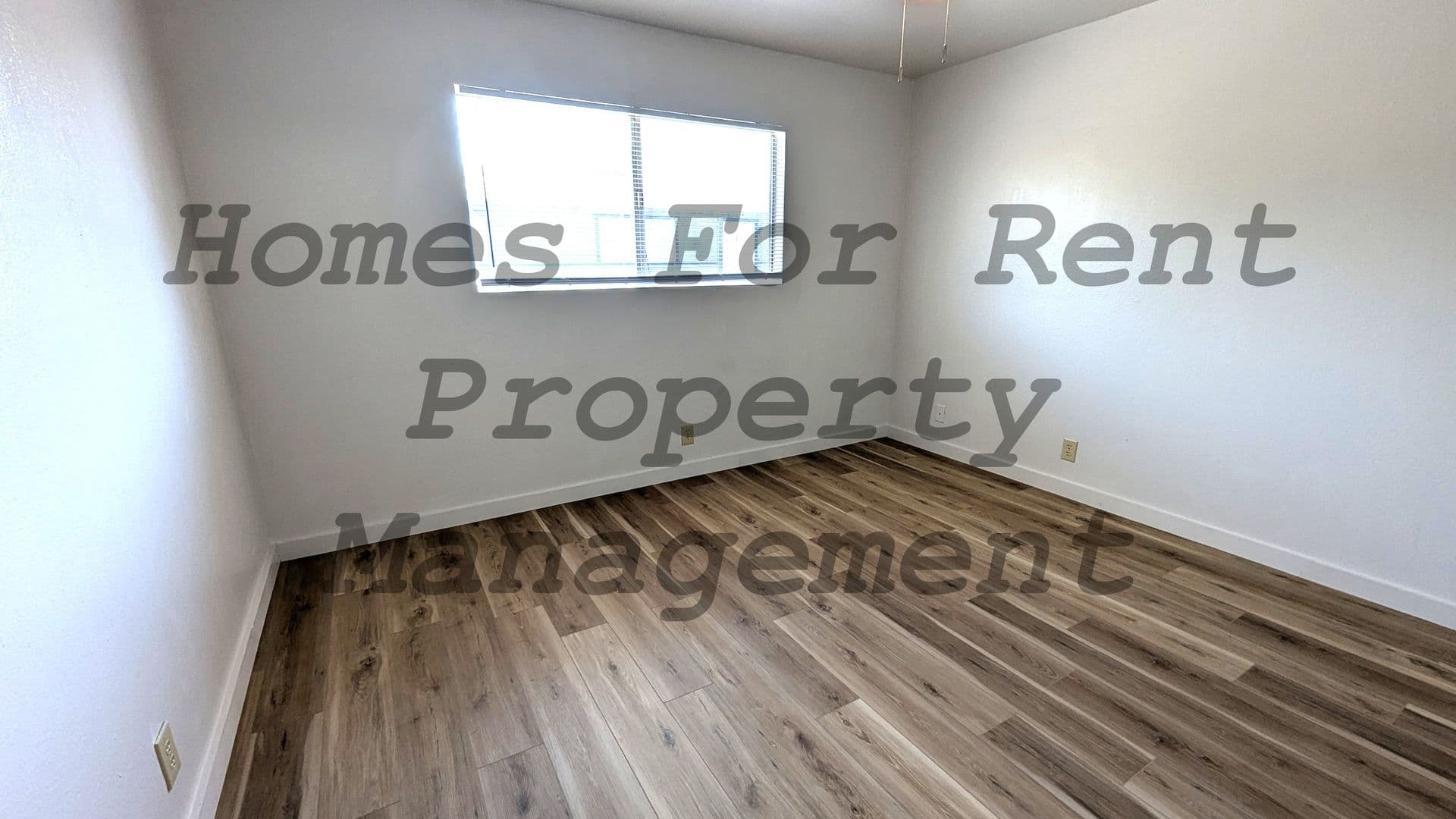 Porterville Apartment: 205 Chase Ave.