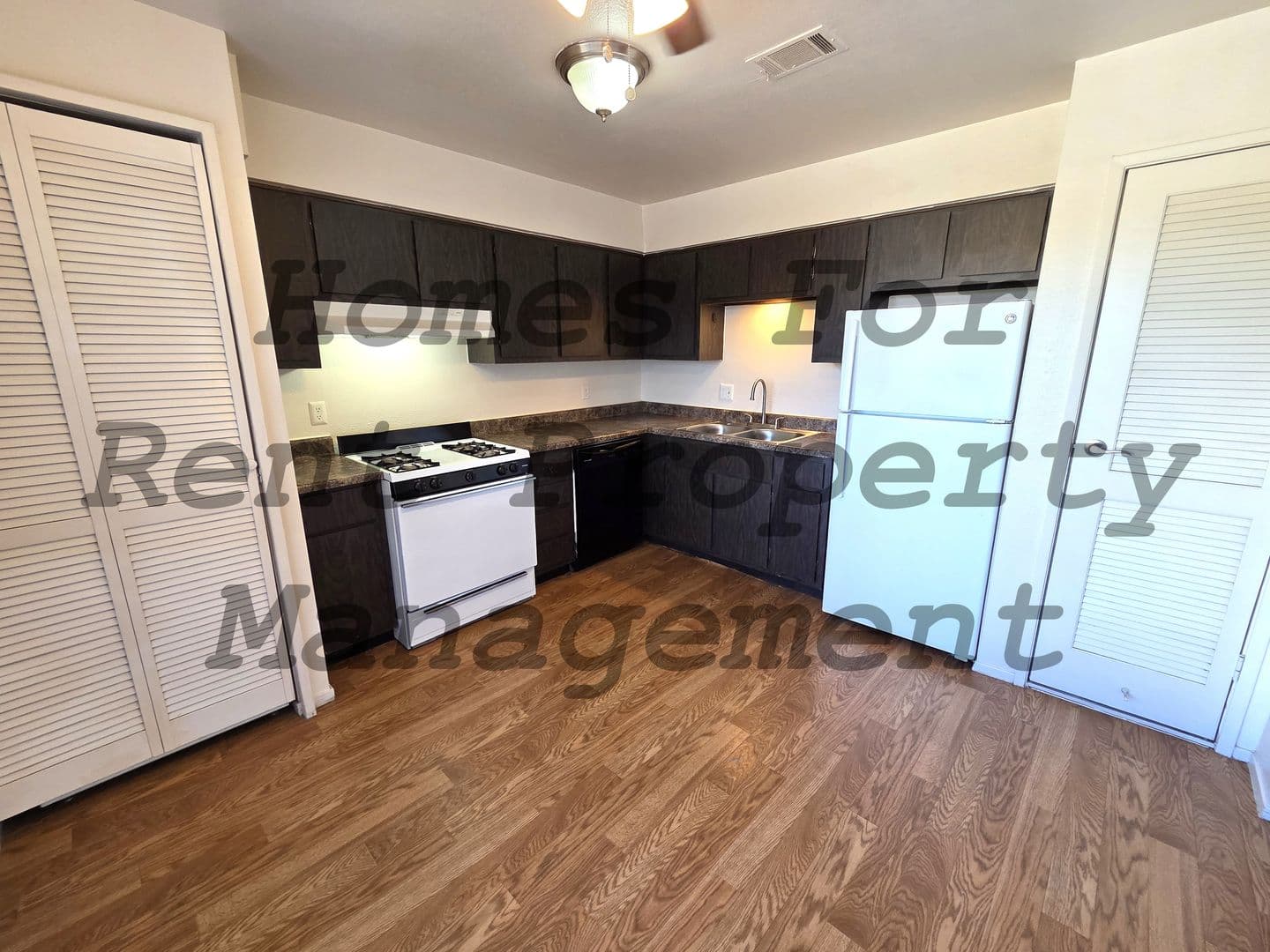 Porterville Apartment: 333 N. Indiana St.