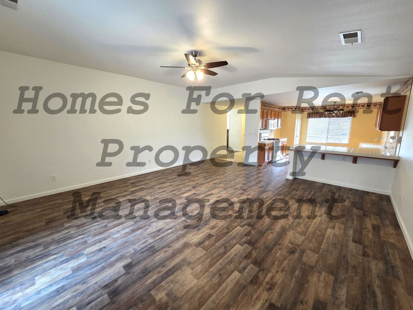 Porterville House: 1914 Pioneer Ave