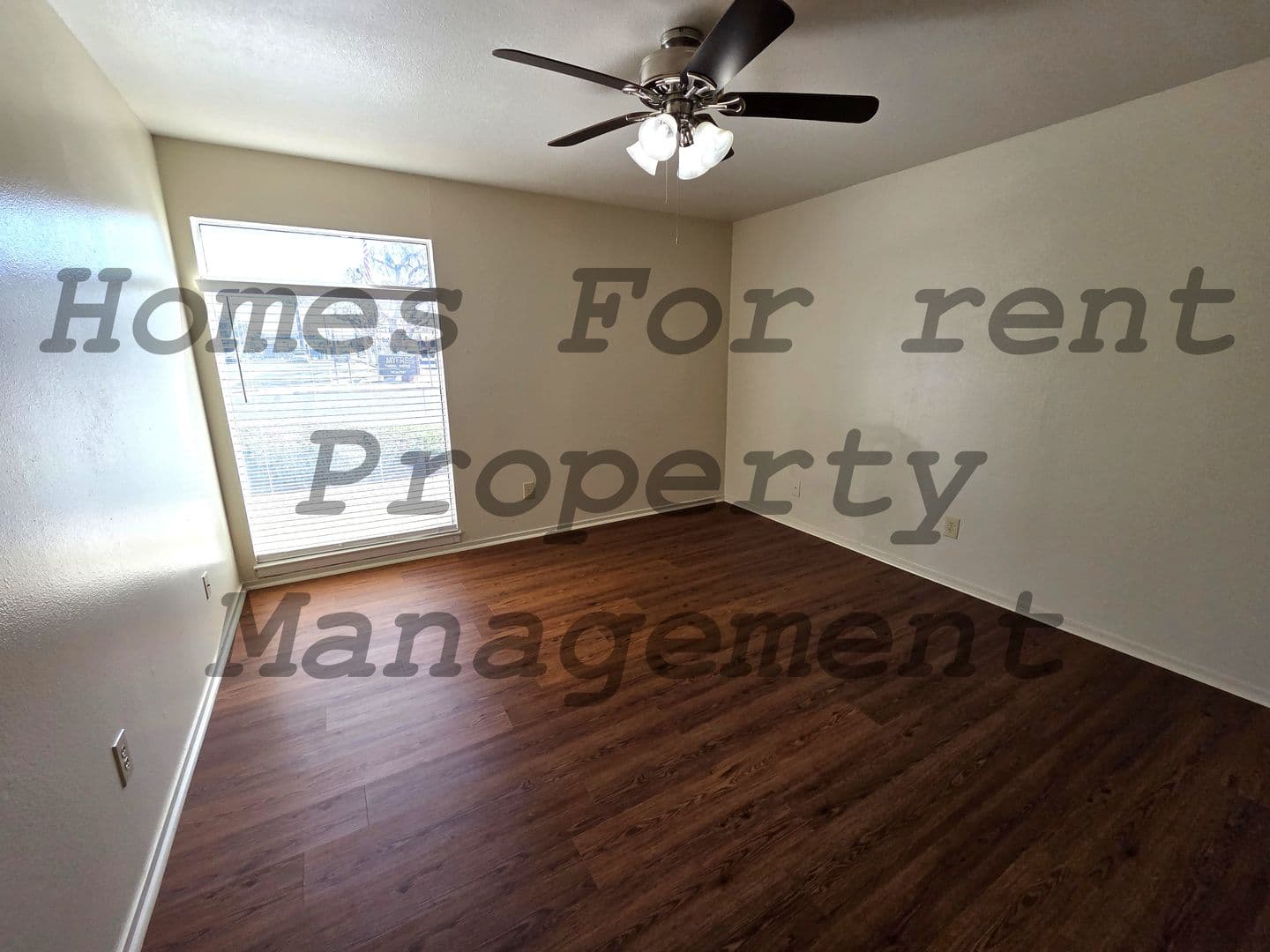 Porterville Apartment: 233 N. E St. #1-3