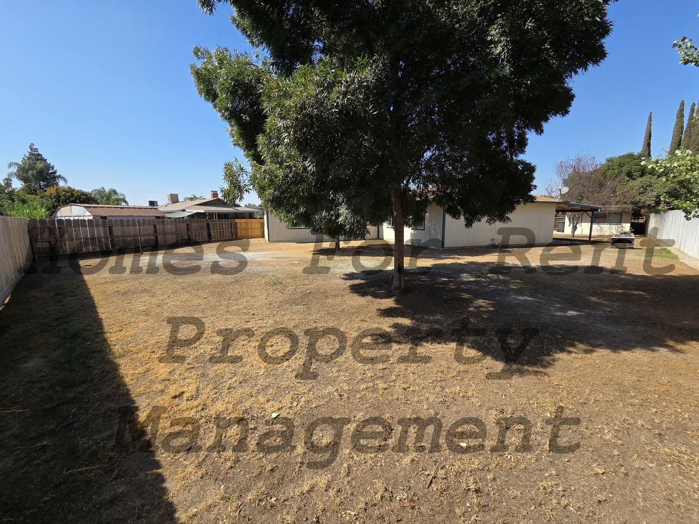 Porterville House: 711 Sandra Ln