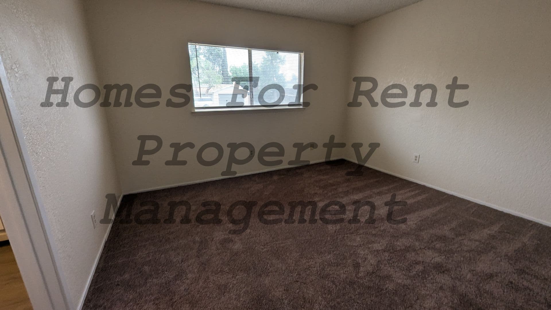 Porterville House: 1051 W. Thurman Ave