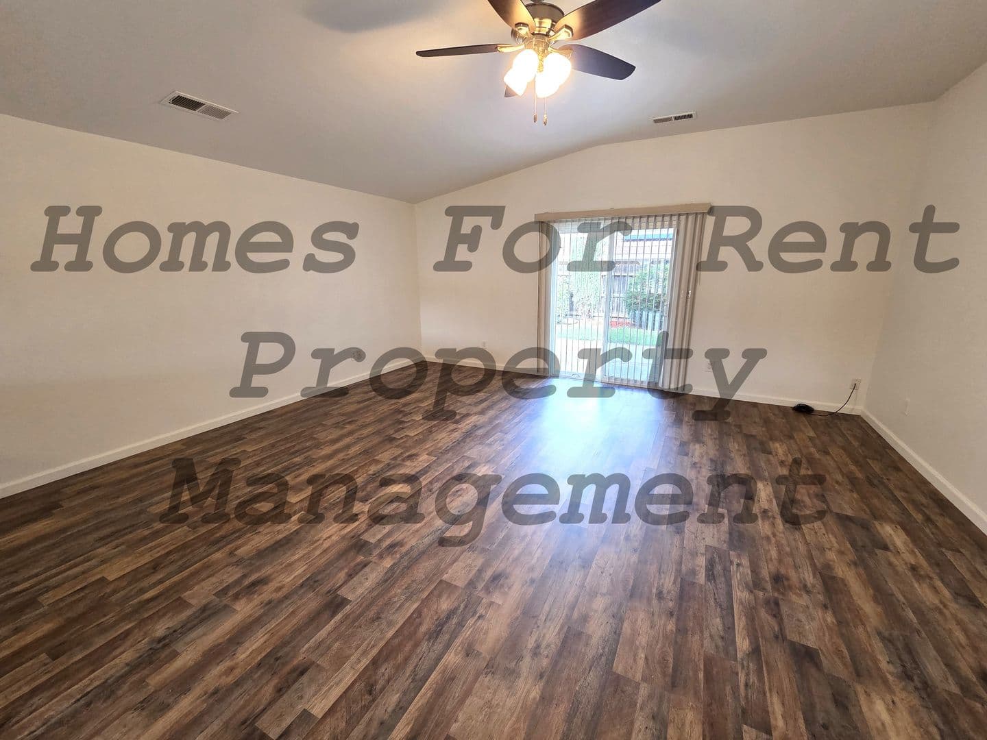 Porterville House: 1914 Pioneer Ave