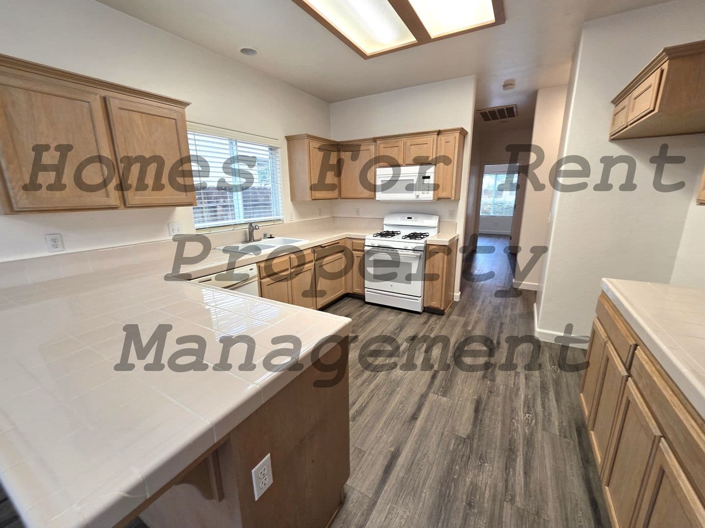 Fresno House: 6053 E. Cortland Ave