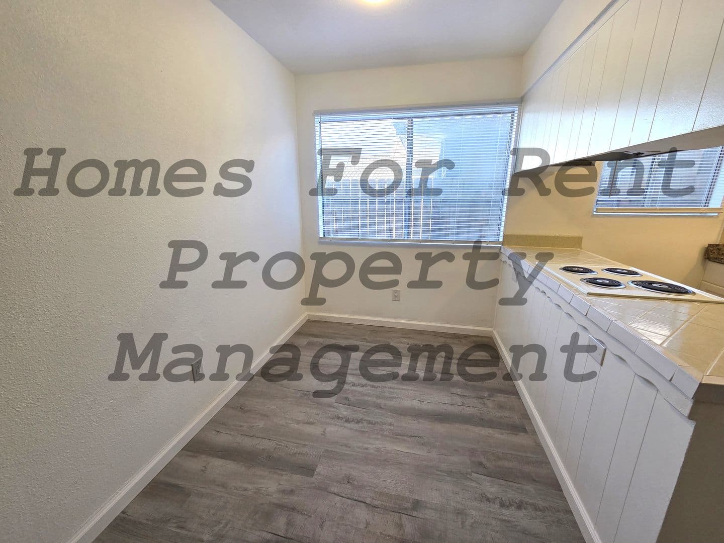 Porterville Apartment: 332 N. 2nd St