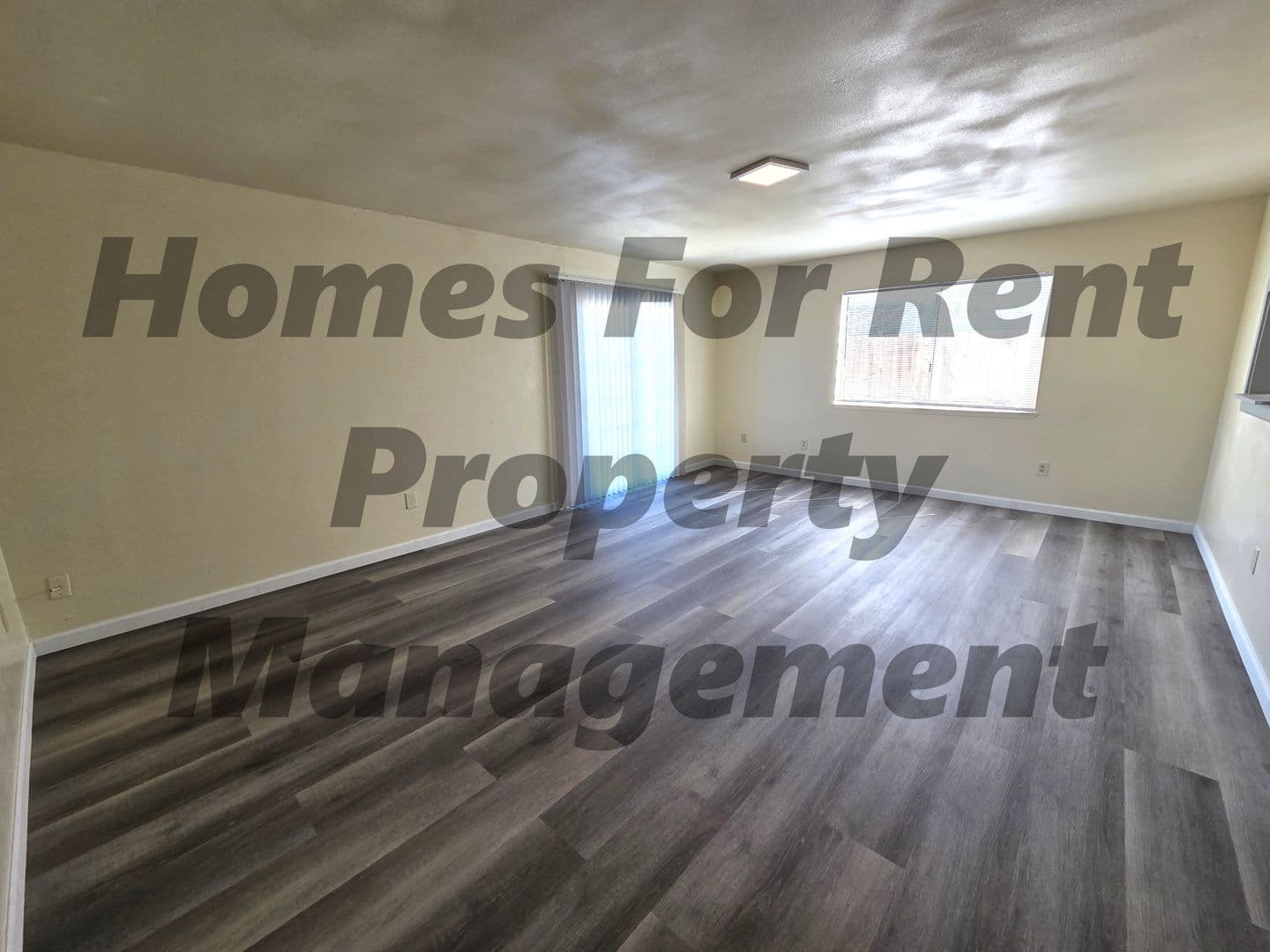 Visalia House: 1932 W. Prospect Ave