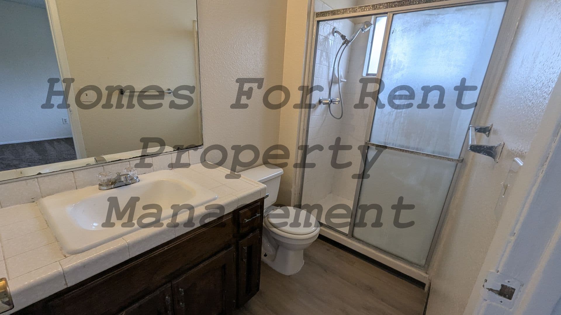 Porterville House: 1051 W. Thurman Ave