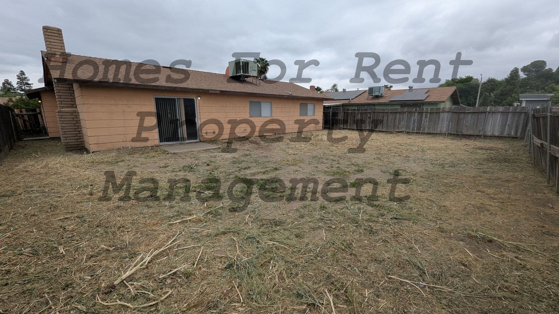 Porterville House: 1051 W. Thurman Ave