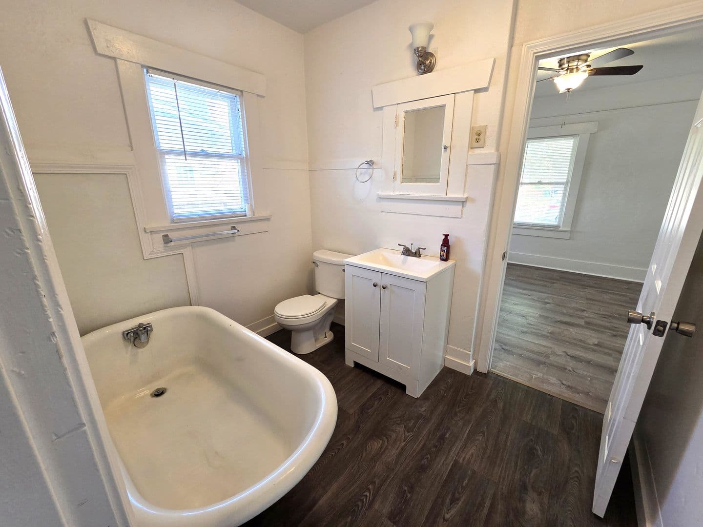 Porterville House: 345 W. Kanai Ave