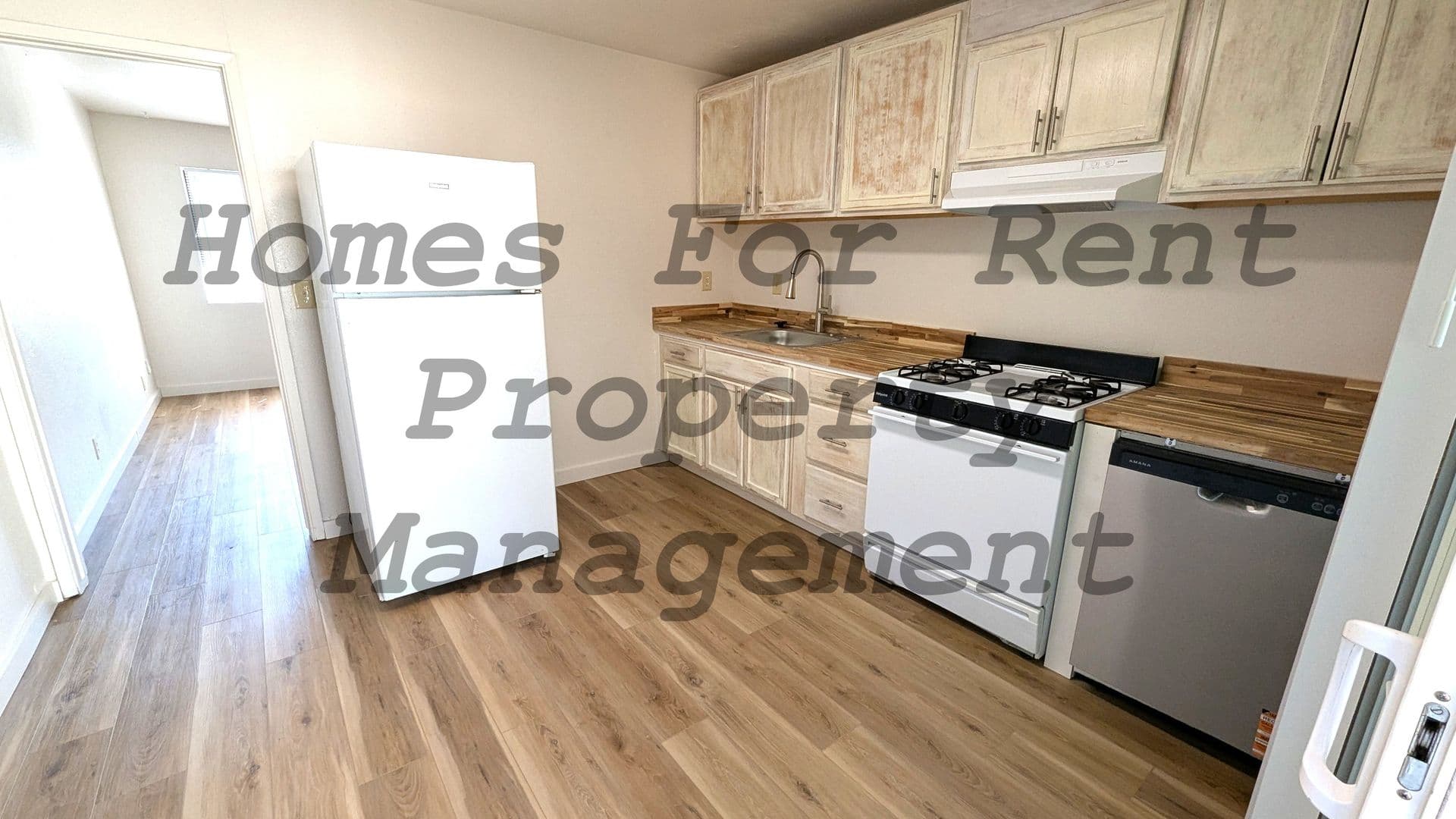 Porterville Apartment: 205 Chase Ave.