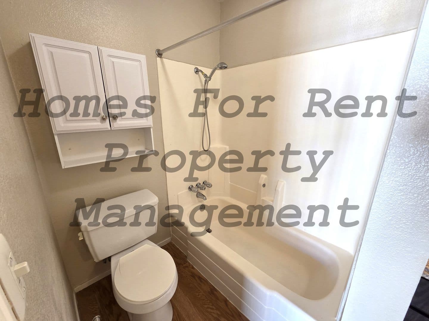 Porterville Apartment: 333 N. Indiana St.