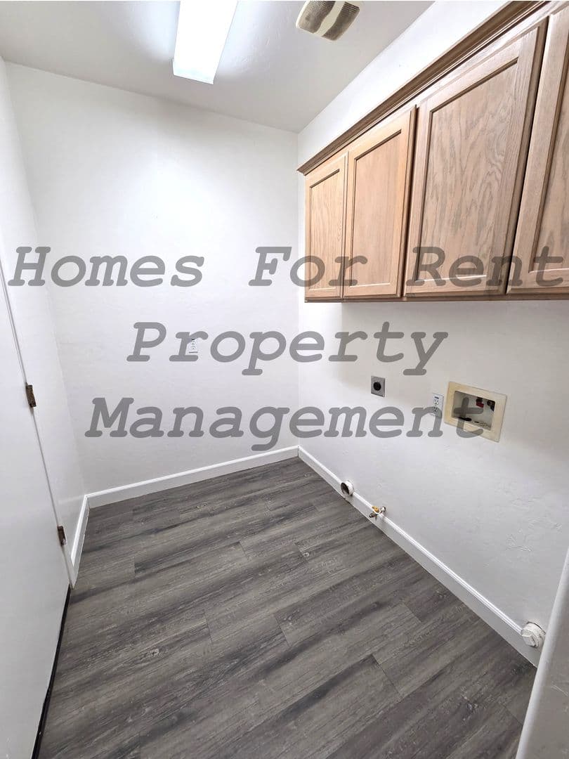 Fresno House: 6053 E. Cortland Ave