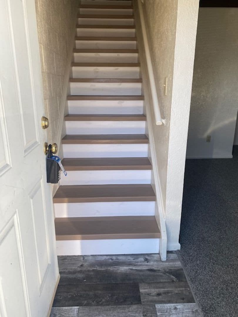 Green River Apartment: 165 F Monroe Ave