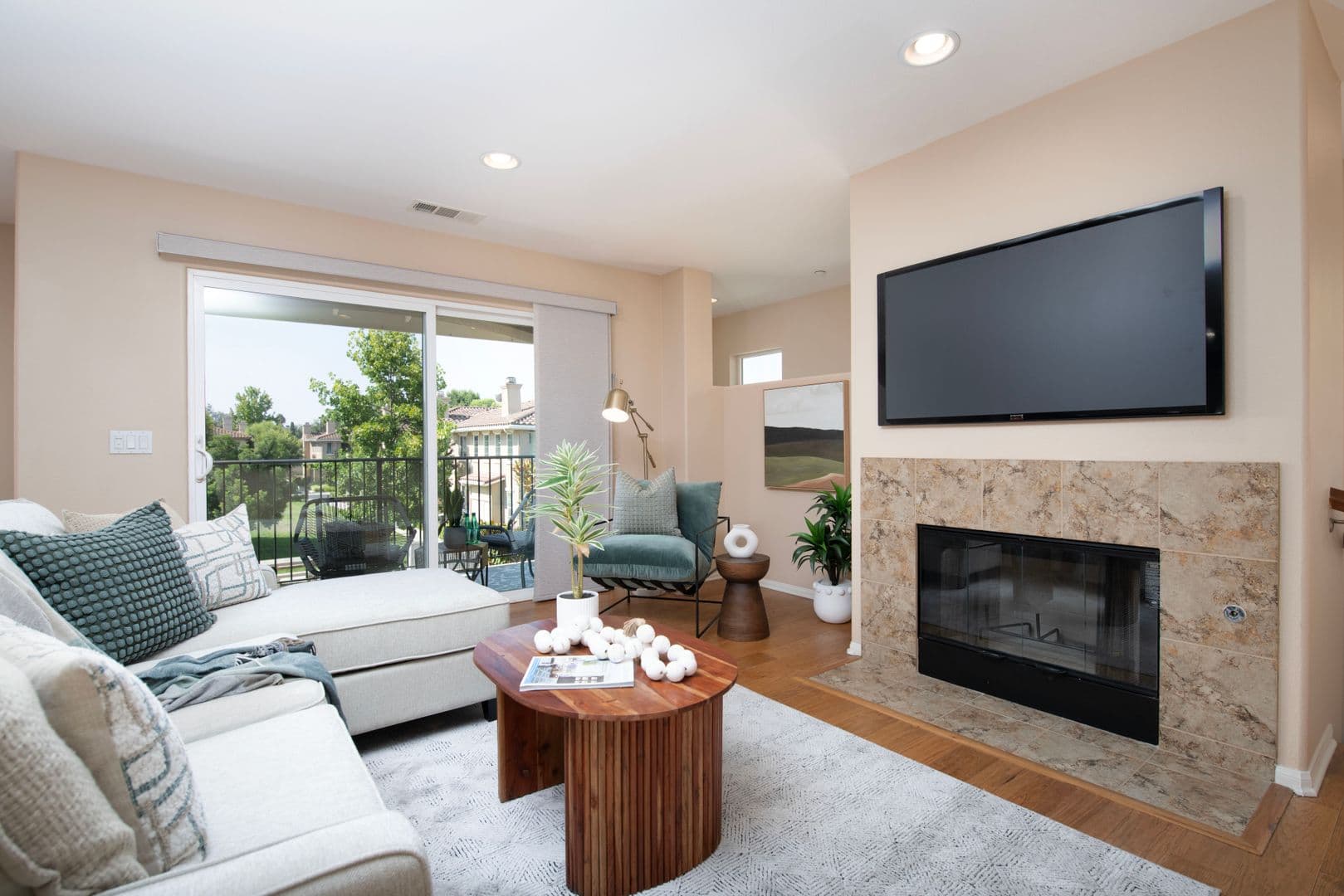 Vista Townhome: 1322 Isabella Way