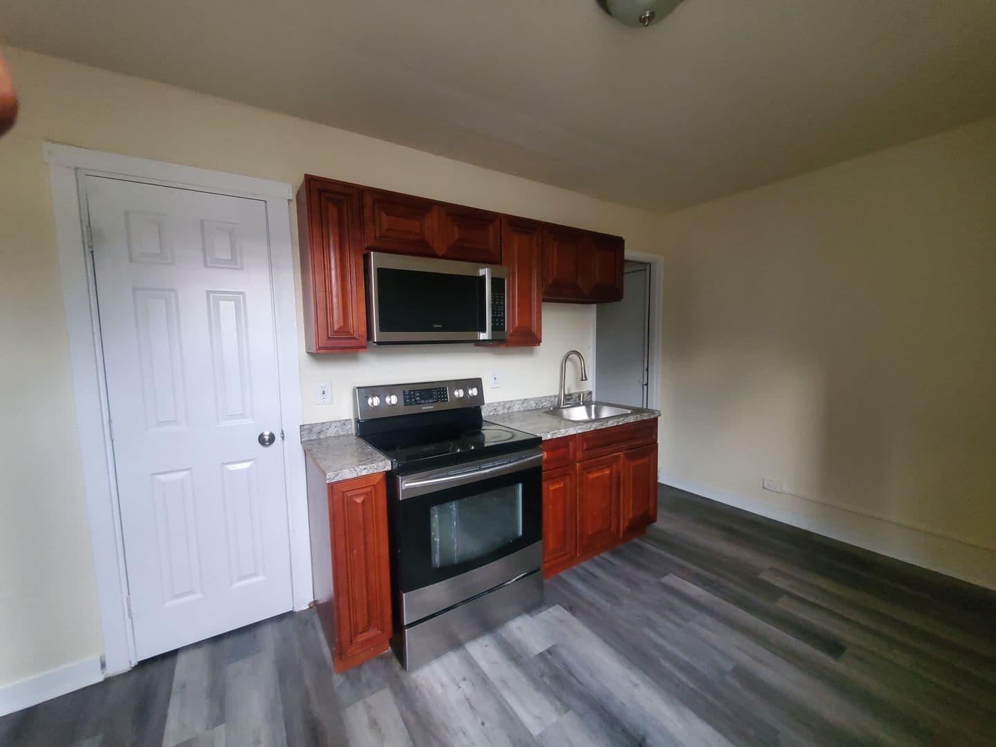 Allentown Apartment: 347 N 7th Street