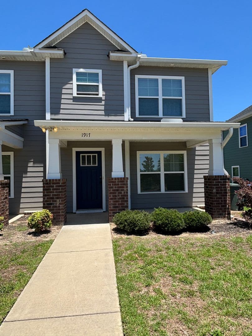 Columbia Apartment: Wiley and Superior Street