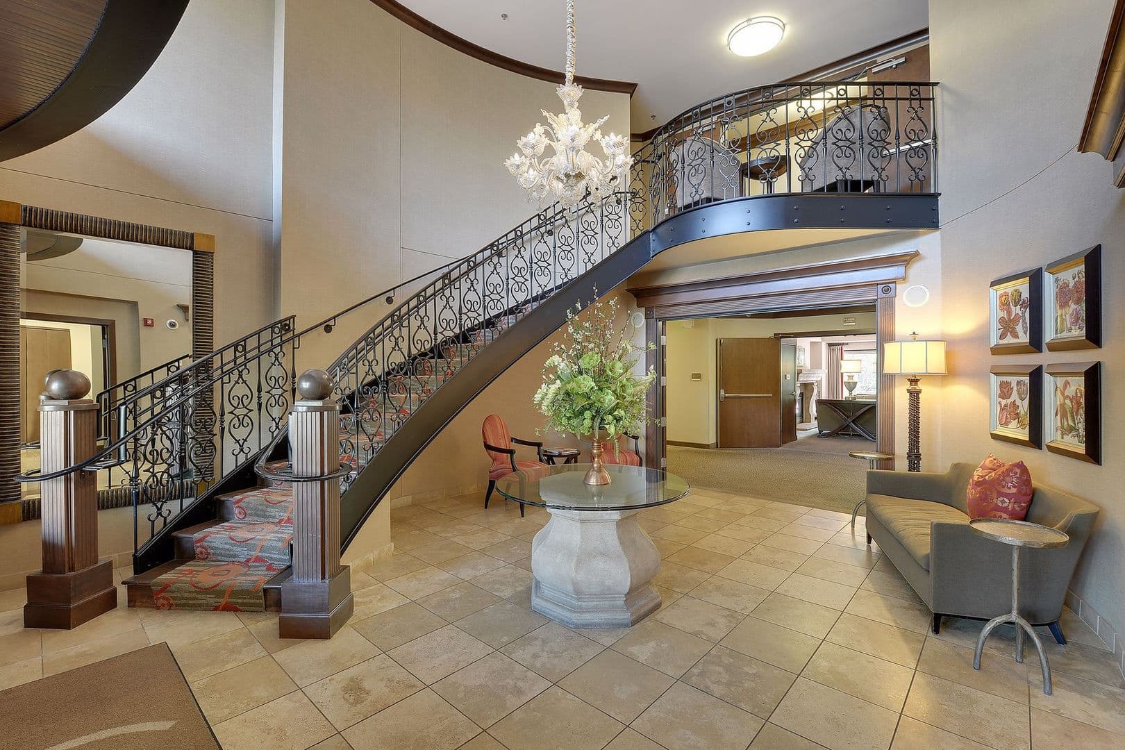 Minneapolis Condo: 317 Groveland Ave