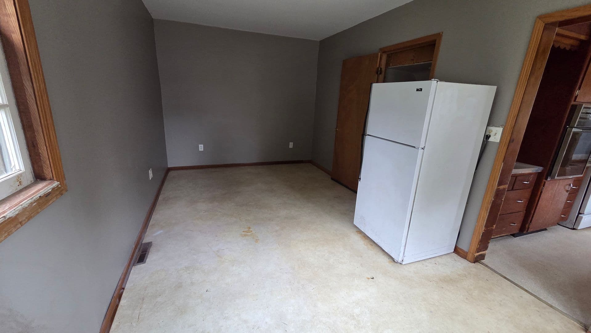 Austin House: 1301 E Oakland ave