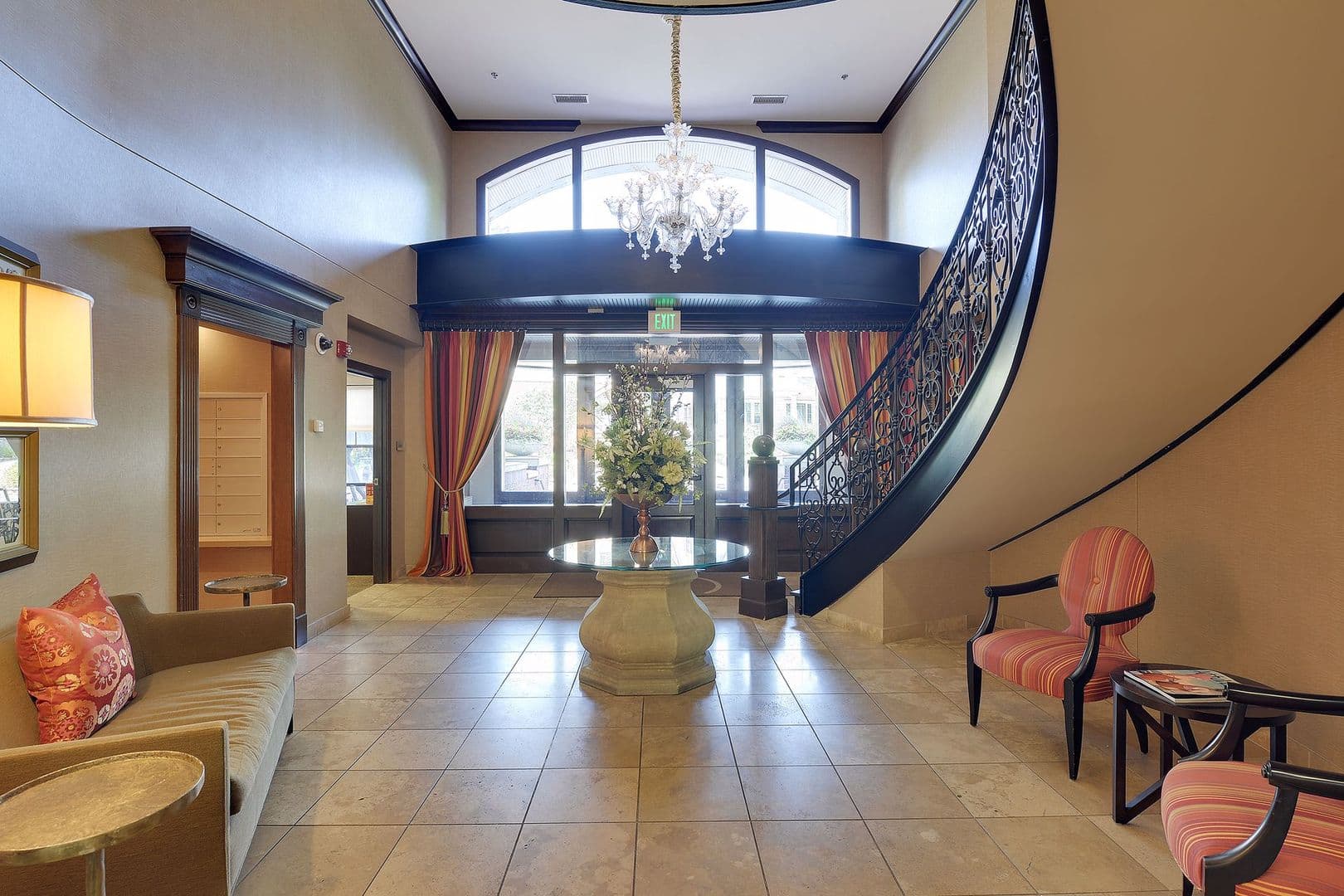 Minneapolis Condo: 317 Groveland Ave