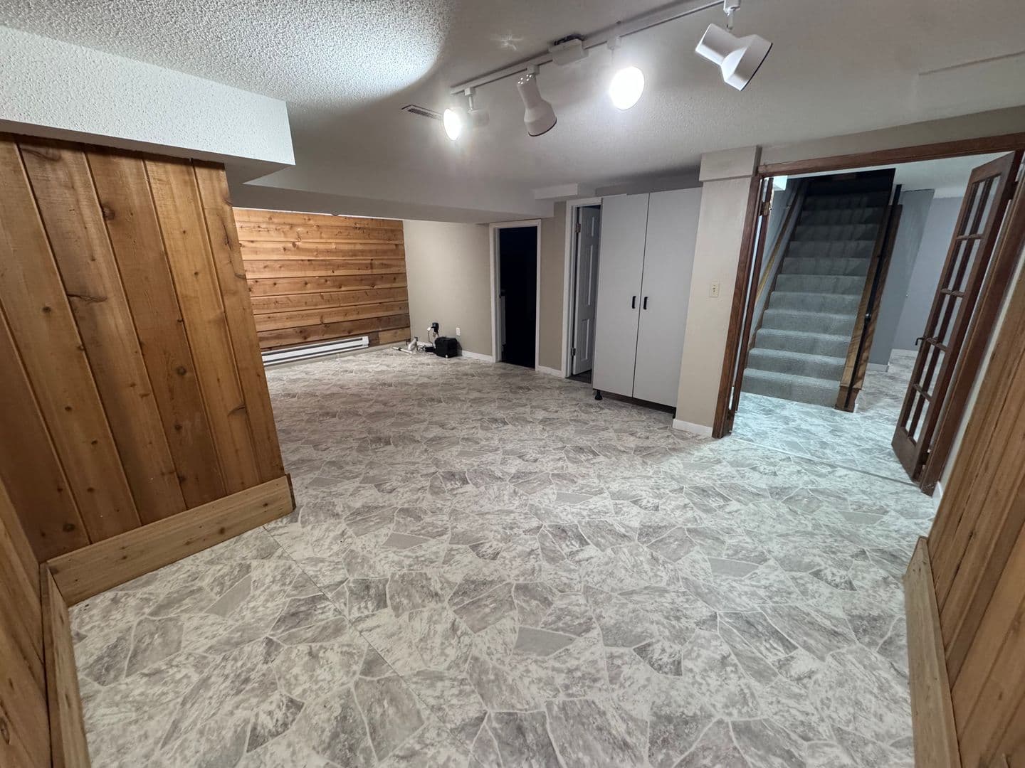 Rochester House: 517 6th Ave SW