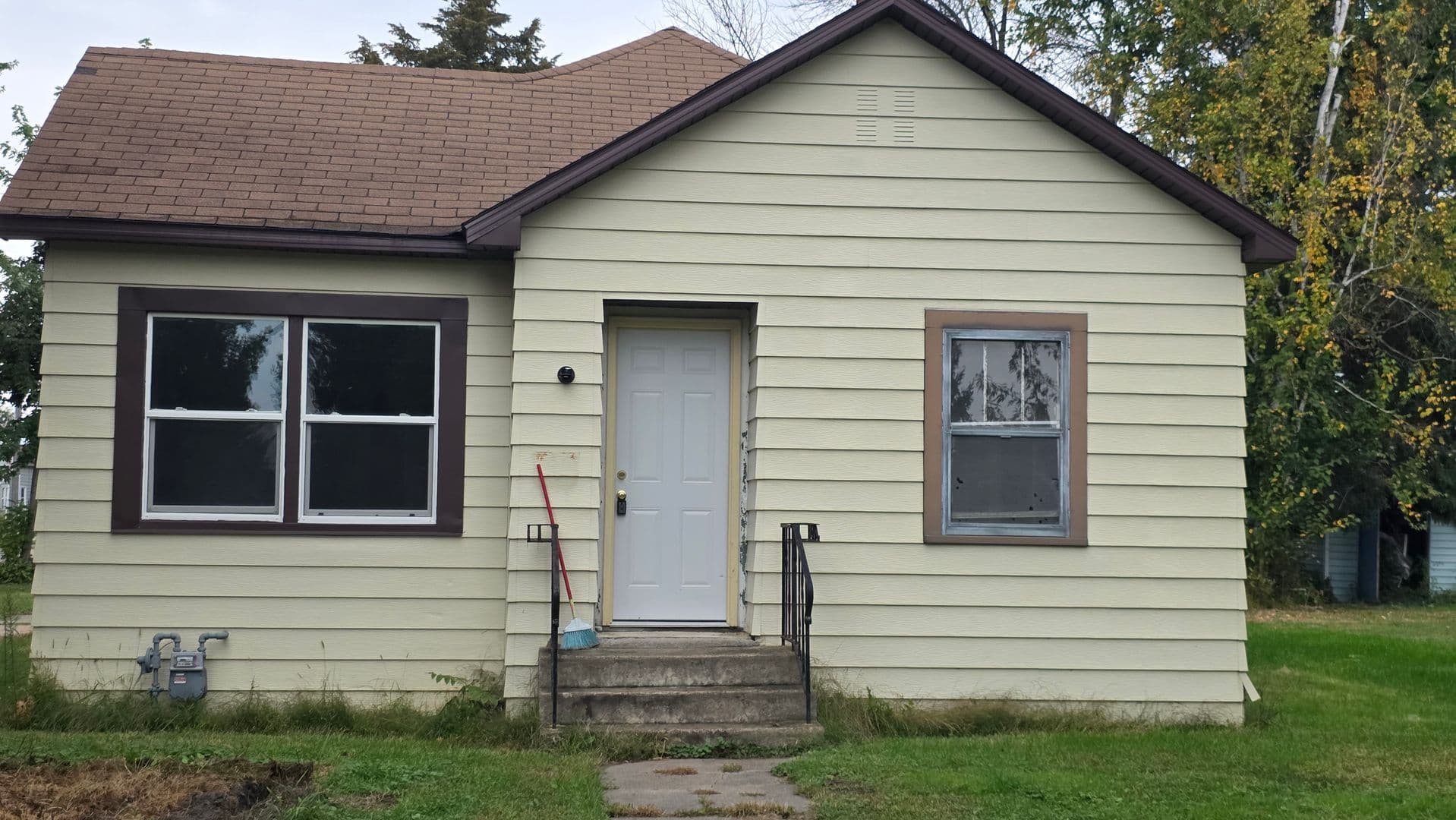 Austin House: 1301 E Oakland ave